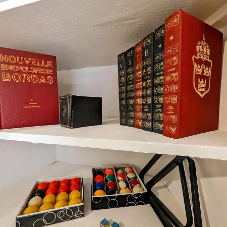 L'appart Des Poetes Et Son Billard, Centre-ville Διαμέρισμα Μπεζιέ